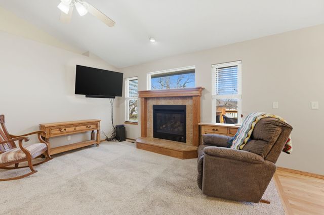 632 E Sprucewood St, Park City, KS 67147