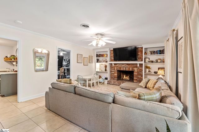 174 Brookgreen Drive, Inman, SC 29349