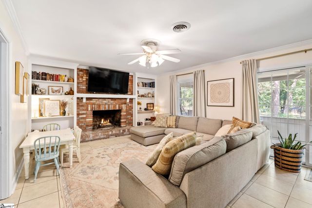 174 Brookgreen Drive, Inman, SC 29349