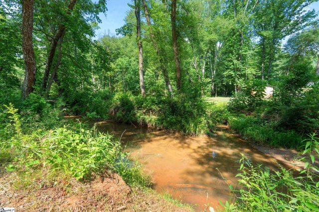174 Brookgreen Drive, Inman, SC 29349