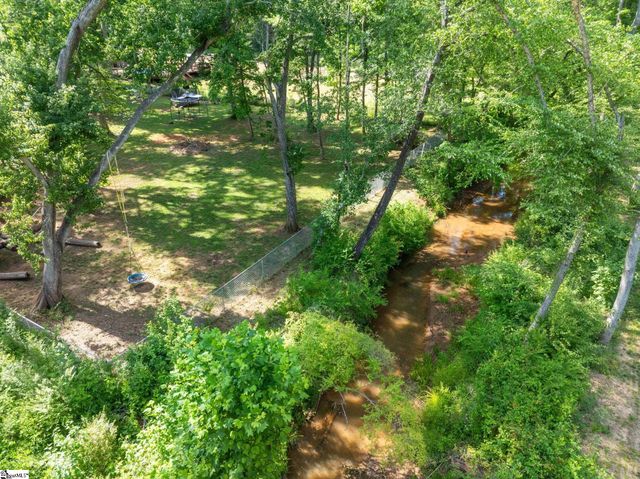 174 Brookgreen Drive, Inman, SC 29349