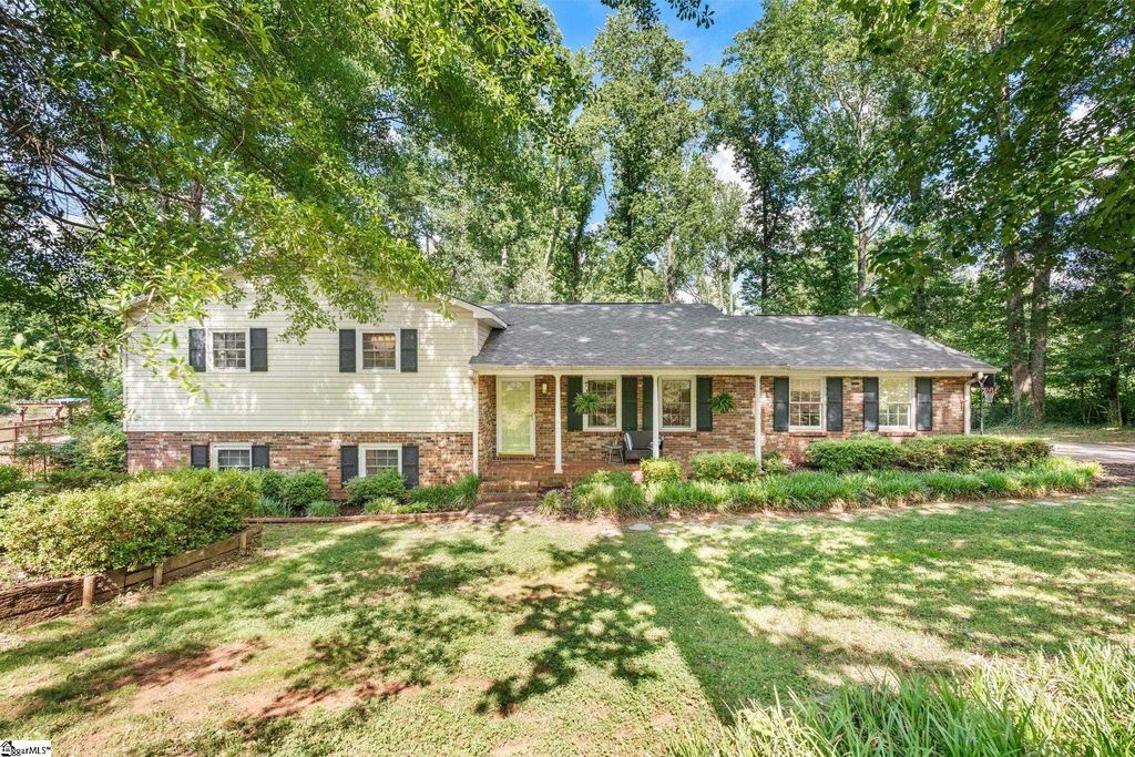 174 Brookgreen Drive, Inman, SC 29349