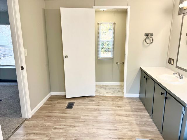 2205 Beechwood Drive, Arlington, TX 76006