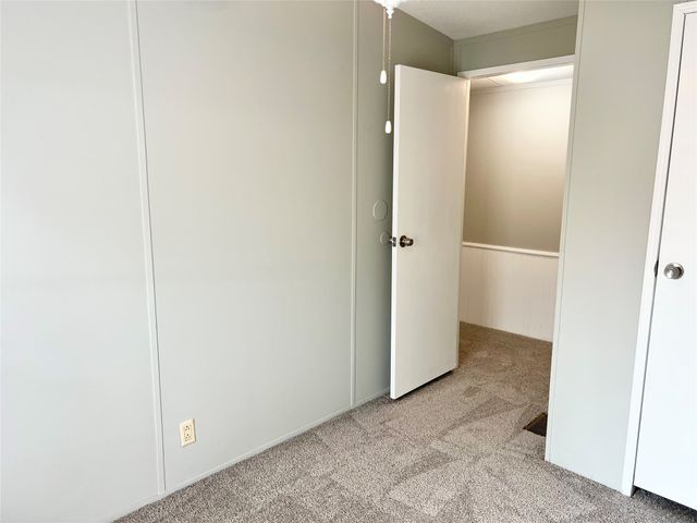 2205 Beechwood Drive, Arlington, TX 76006