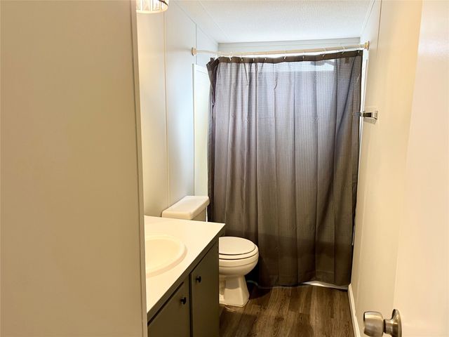 2205 Beechwood Drive, Arlington, TX 76006