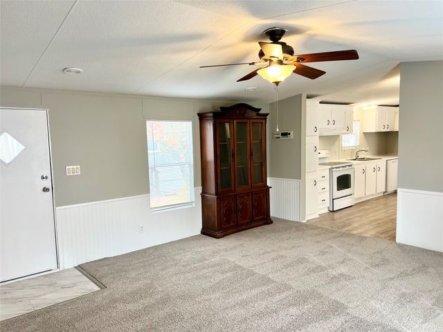 2205 Beechwood Drive, Arlington, TX 76006