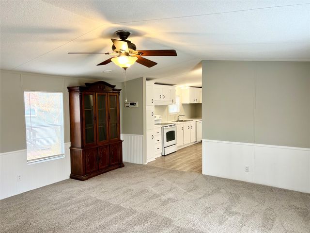 2205 Beechwood Drive, Arlington, TX 76006