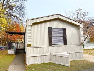 2205 Beechwood Drive, Arlington, TX 76006