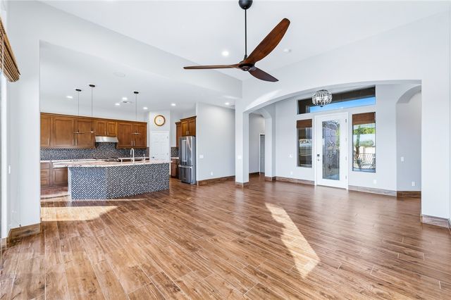 2836 Fort Silver Drive, Bullhead City, AZ 86429