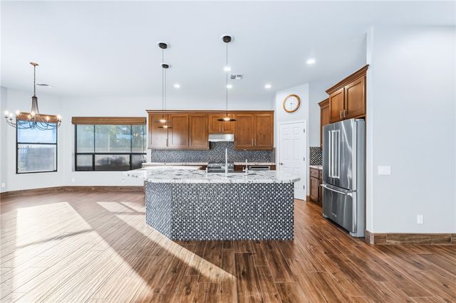 2836 Fort Silver Drive, Bullhead City, AZ 86429