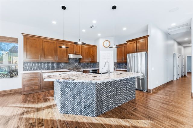 2836 Fort Silver Drive, Bullhead City, AZ 86429