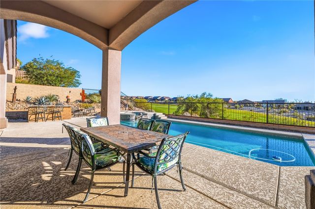 2836 Fort Silver Drive, Bullhead City, AZ 86429