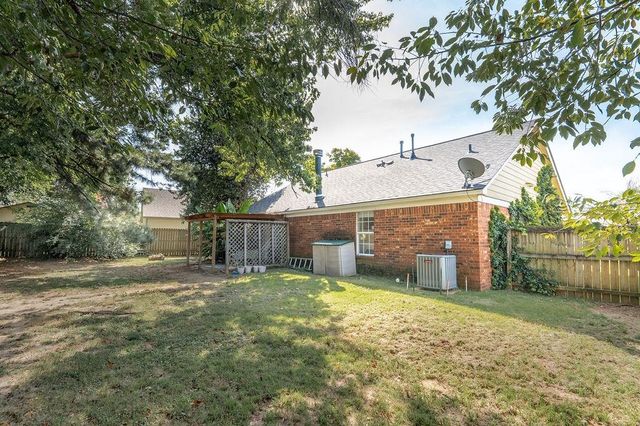 6600 SUNGATE CIR, Bartlett, TN 38135