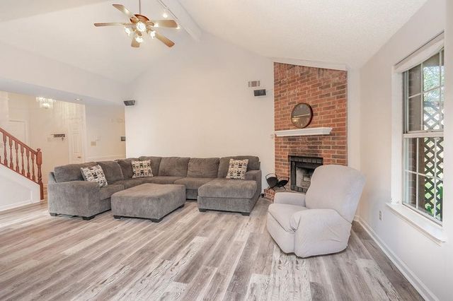 6600 SUNGATE CIR, Bartlett, TN 38135