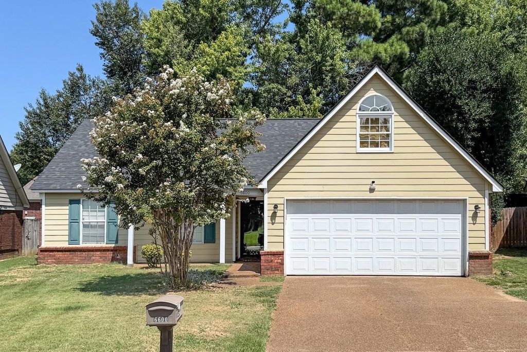 6600 SUNGATE CIR, Bartlett, TN 38135