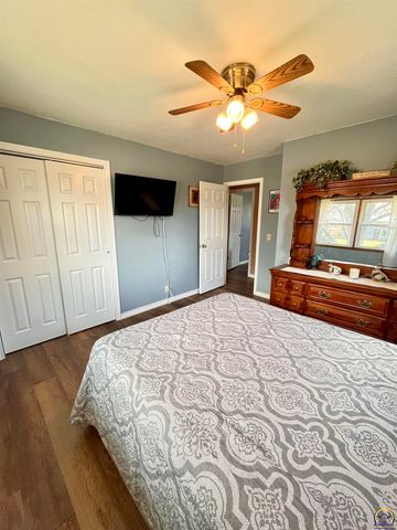 2152 Morningside Dr, Emporia, KS 66801