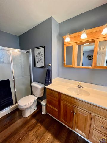 2152 Morningside Dr, Emporia, KS 66801