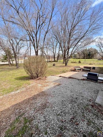 2152 Morningside Dr, Emporia, KS 66801