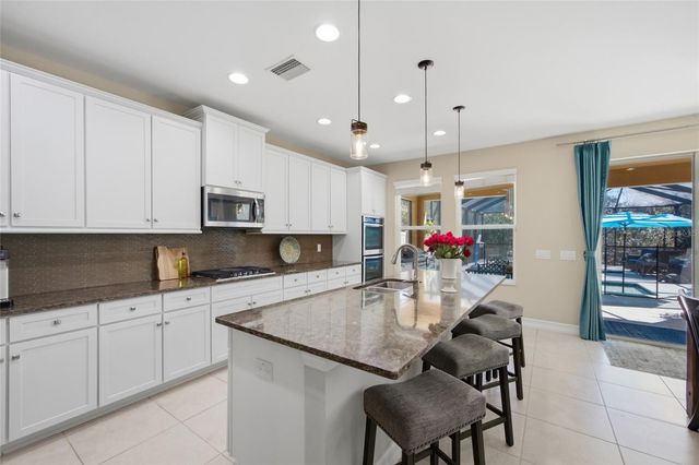 3608 SHADOW ARBOR WAY, Lutz, FL 33548