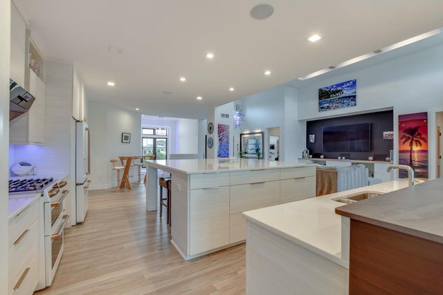 5803 Bellewood Drive, Waunakee, WI 53597