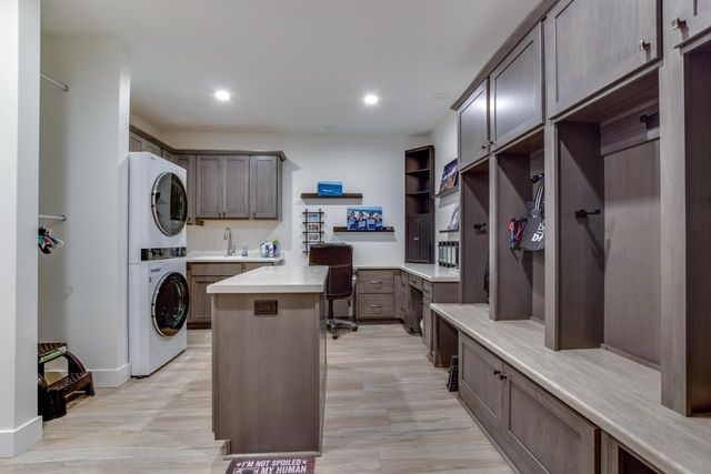 5803 Bellewood Drive, Waunakee, WI 53597