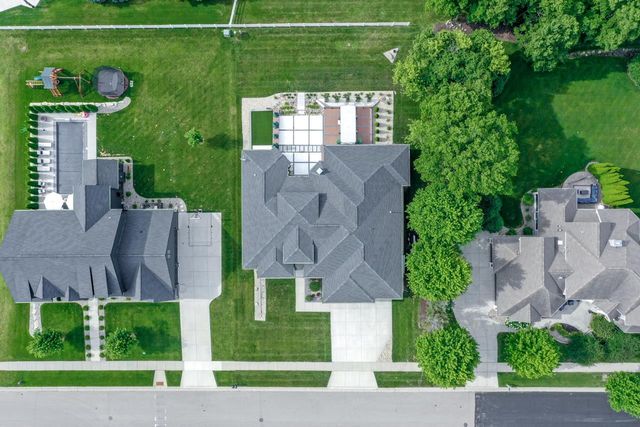 5803 Bellewood Drive, Waunakee, WI 53597