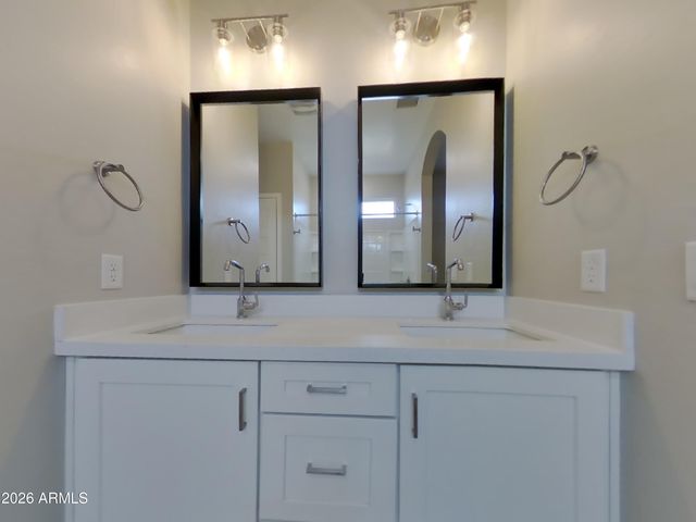 1314 N PARKCREST Circle, Mesa, AZ 85205