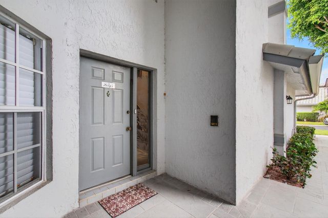 11618 Briarwood Circle 4, Boynton Beach, FL 33437