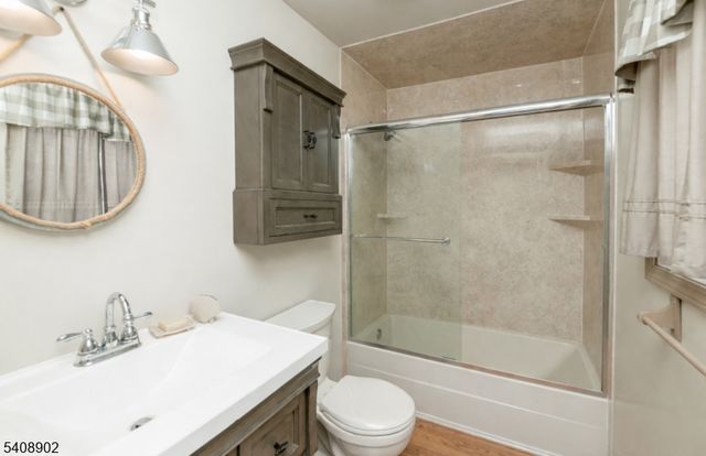 17 River View Drive, Hardwick Twp., NJ 07825