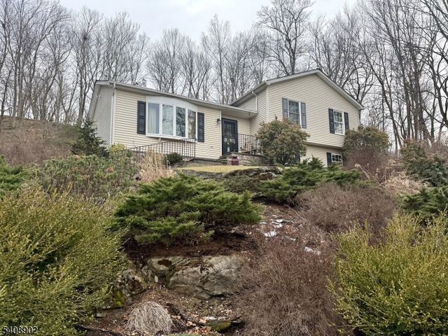 17 River View Drive, Hardwick Twp., NJ 07825