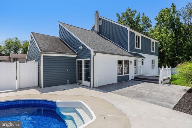 20 ROSE CT, Mount Laurel, NJ 08054