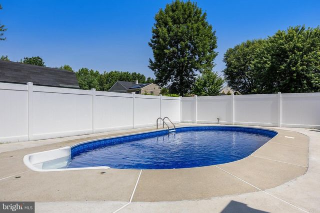 20 ROSE CT, Mount Laurel, NJ 08054