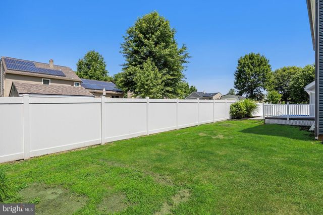 20 ROSE CT, Mount Laurel, NJ 08054