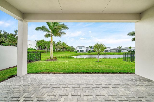 8252 Crystal Downs Avenue, Boca Raton, FL 33434