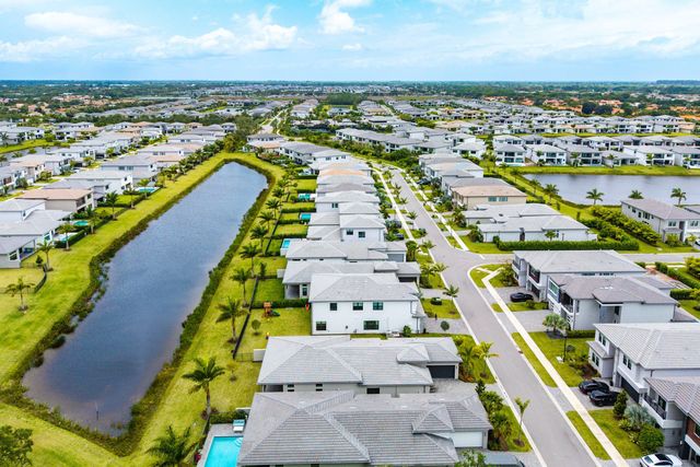 8252 Crystal Downs Avenue, Boca Raton, FL 33434