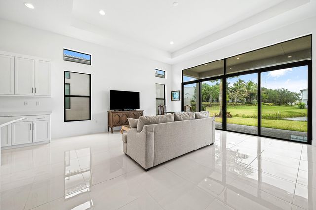 8252 Crystal Downs Avenue, Boca Raton, FL 33434
