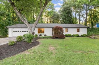 122 Cross Gate Drive, Marietta, GA 30068
