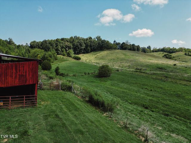 475 Doc Hawkins Road, Greeneville, TN 37745