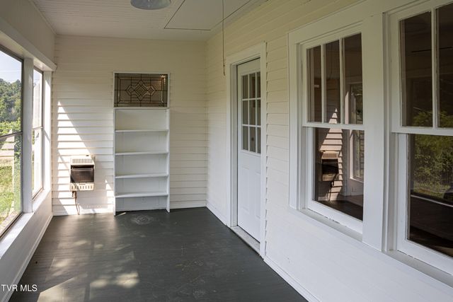 475 Doc Hawkins Road, Greeneville, TN 37745