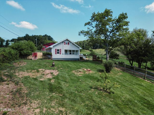 475 Doc Hawkins Road, Greeneville, TN 37745