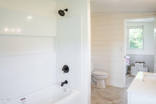 475 Doc Hawkins Road, Greeneville, TN 37745