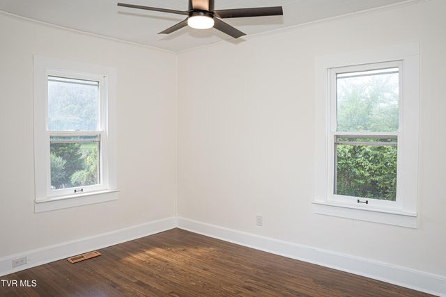 475 Doc Hawkins Road, Greeneville, TN 37745