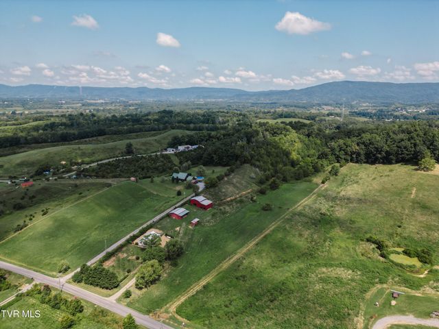 475 Doc Hawkins Road, Greeneville, TN 37745