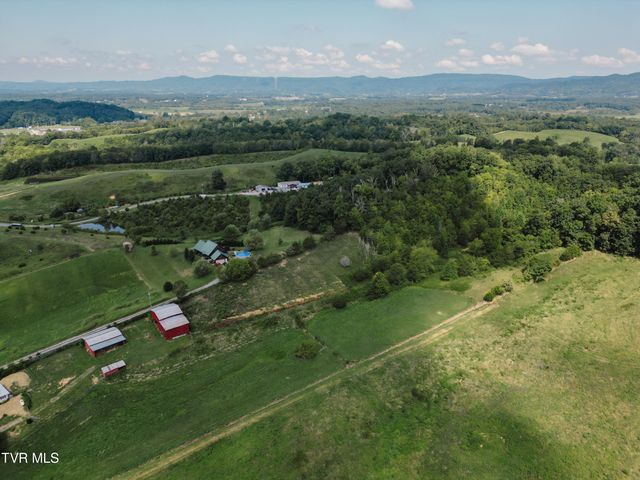 475 Doc Hawkins Road, Greeneville, TN 37745