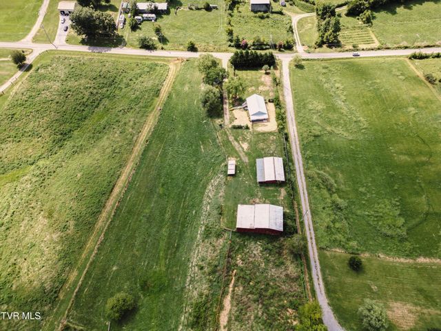 475 Doc Hawkins Road, Greeneville, TN 37745