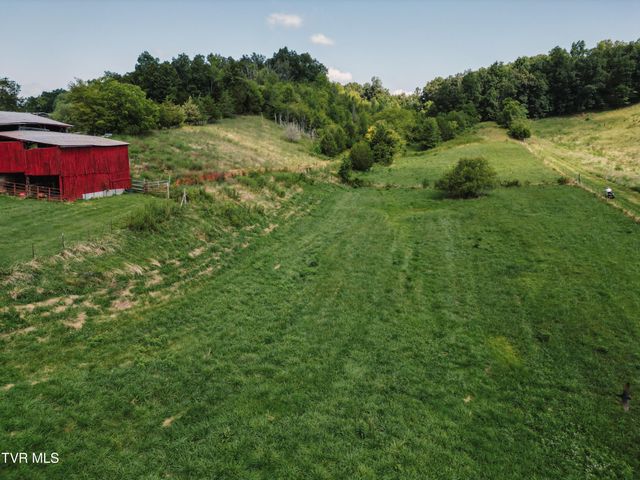 475 Doc Hawkins Road, Greeneville, TN 37745