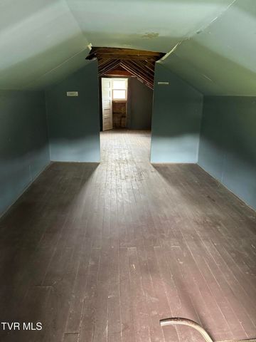 475 Doc Hawkins Road, Greeneville, TN 37745