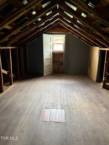 475 Doc Hawkins Road, Greeneville, TN 37745