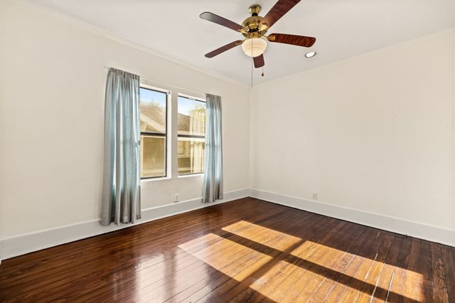 1800 Virginia Place, Fort Worth, TX 76107