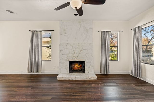 1800 Virginia Place, Fort Worth, TX 76107